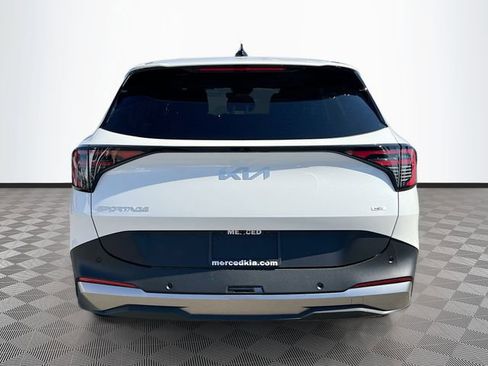 New 2026 Kia Sportage LX image 6