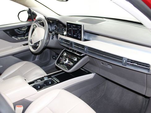 Used 2022 Lincoln Corsair AWD w/ Equipment Group 101A image 30