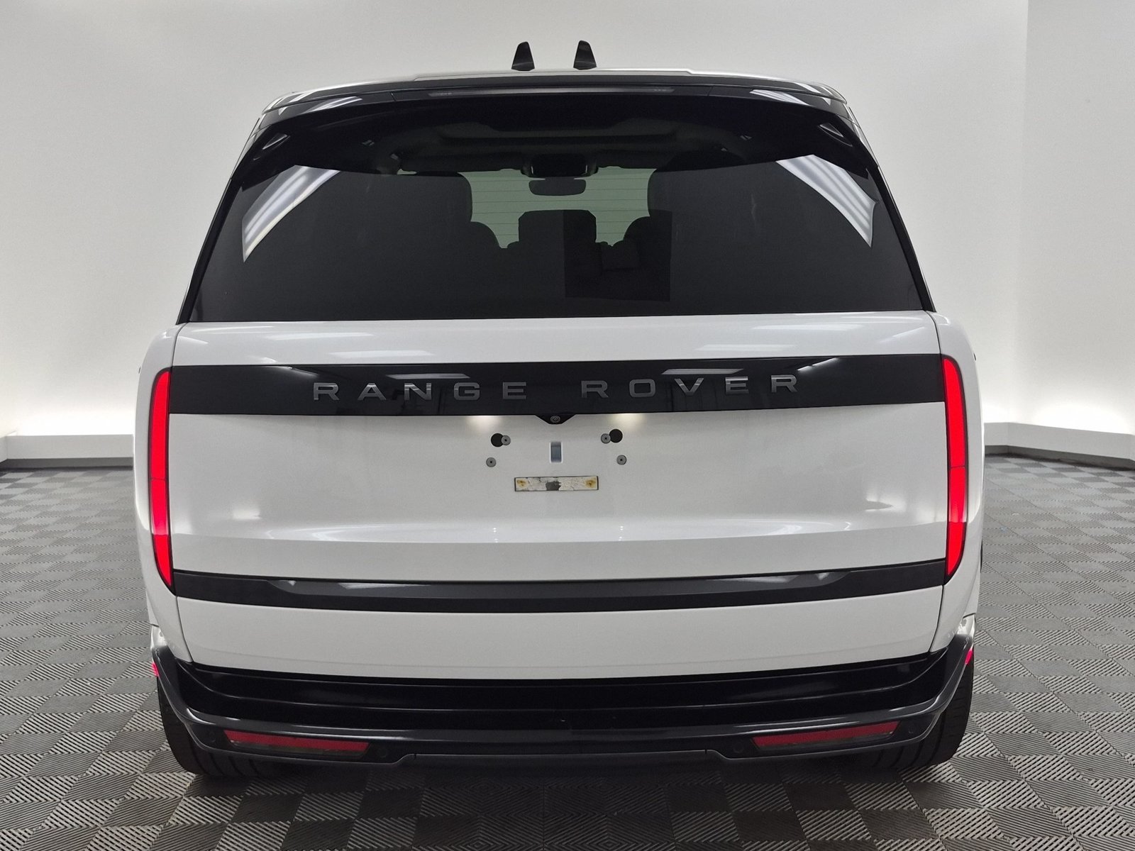Used 2024 Land Rover Range Rover SE AWD/4WD image 11