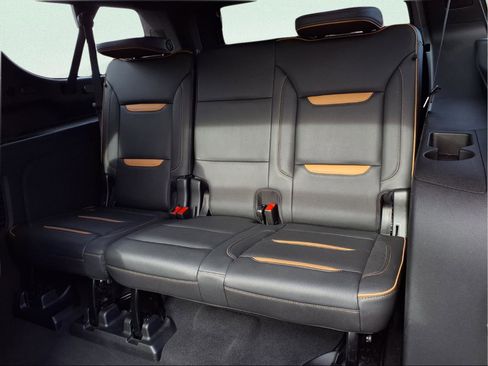 Used 2022 GMC Yukon XL AT4 image 24