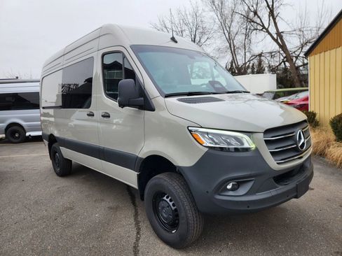 Used 2026 Mercedes-Benz Sprinter 2500 image 3