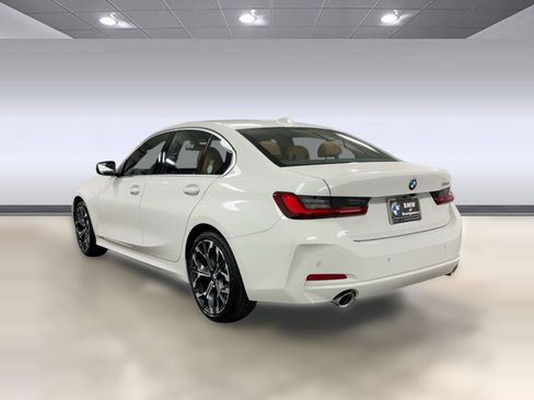 Used 2026 BMW 330i Sedan w/ Premium Package RWD image 2