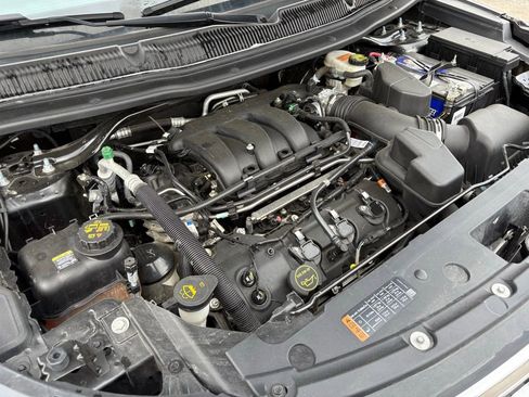 Used 2019 Ford Explorer XLT FWD image 25