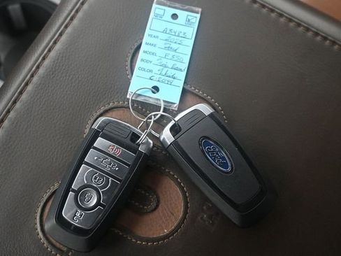 Used 2025 Ford F350 King Ranch image 14