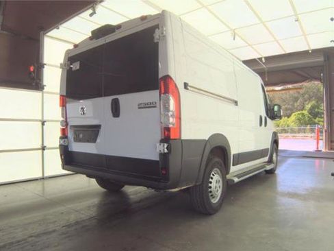 Used 2025 RAM ProMaster 2500 w/ U-Haul Equipment Group FWD image 3