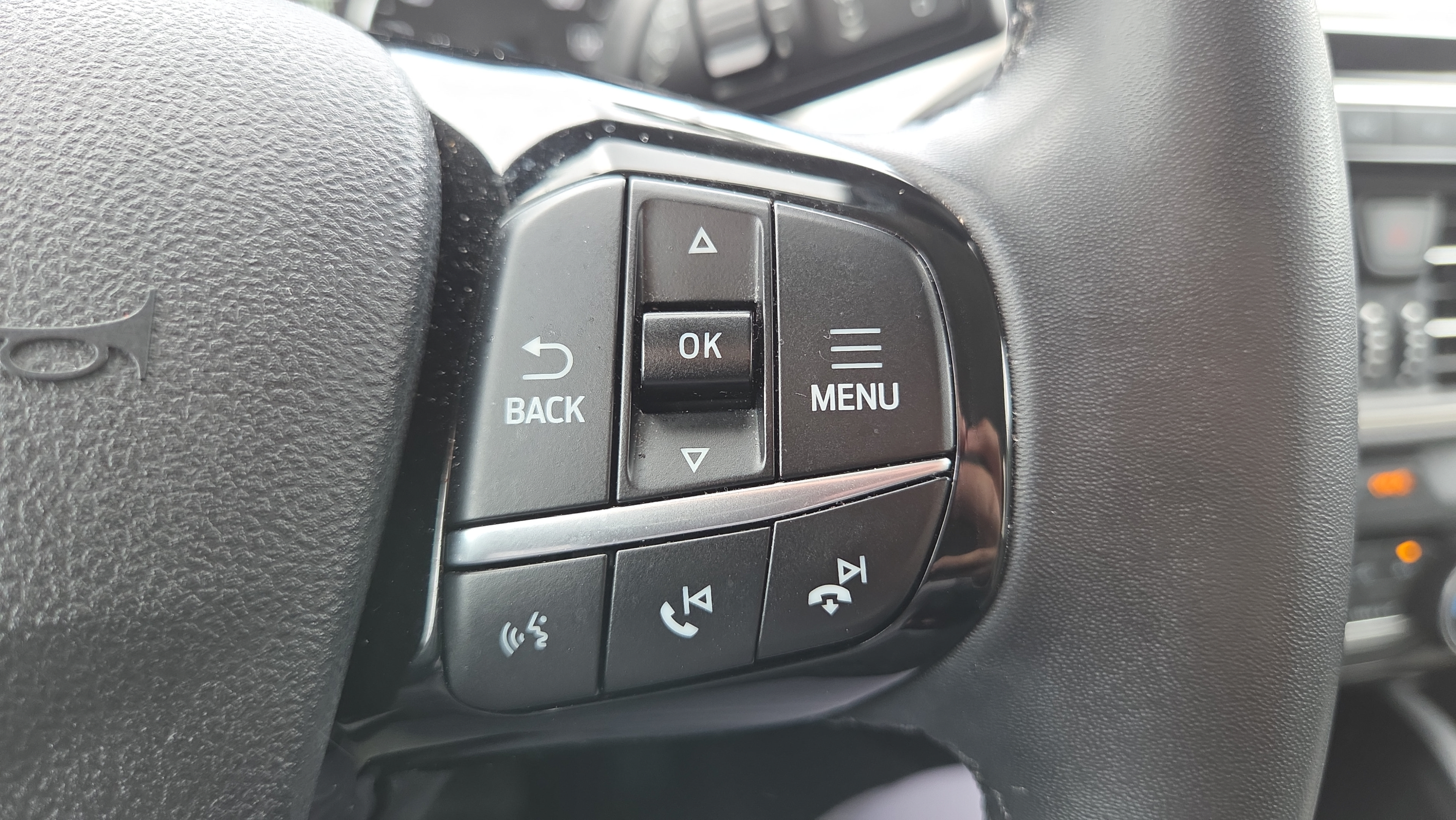 Used 2022 Ford Escape SE w/ Convenience Package FWD image 23