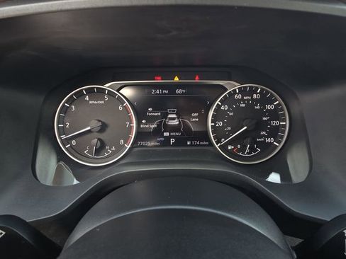 Used 2022 Nissan Rogue SV image 18