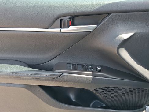 Used 2024 Toyota Camry XSE w/ Navigation Package image 12