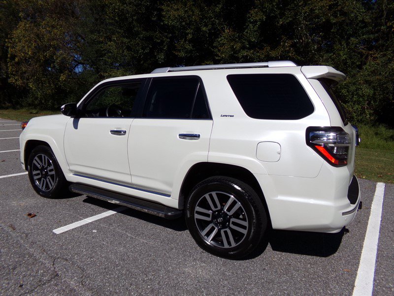 Used 2021 Toyota 4Runner Limited AWD/4WD image 8