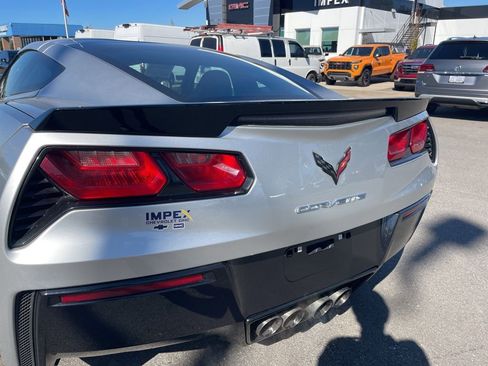 Used 2017 Chevrolet Corvette Stingray Coupe w/ 1LT image 21