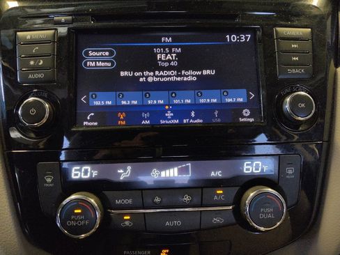 Used 2022 Nissan Rogue Sport SV image 25