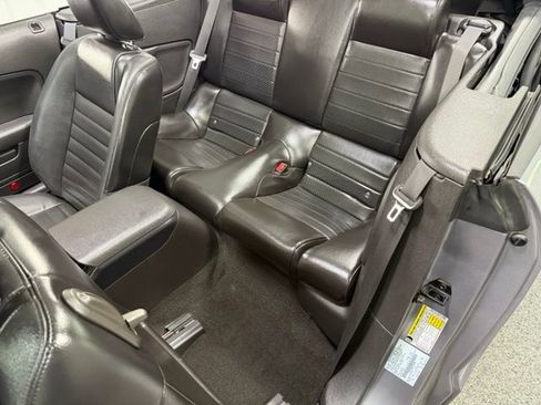 Used 2007 Ford Mustang GT RWD image 13