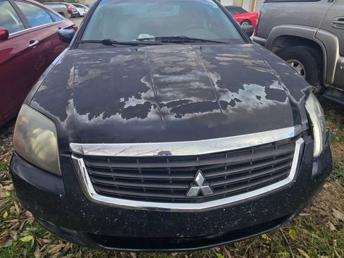 Used 2009 Mitsubishi Galant ES image 1
