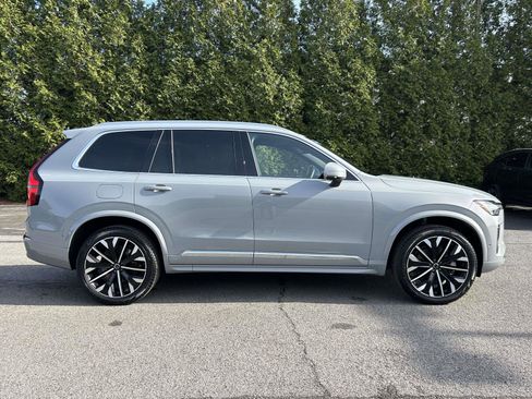 Certified 2025 Volvo XC90 B6 Plus image 2
