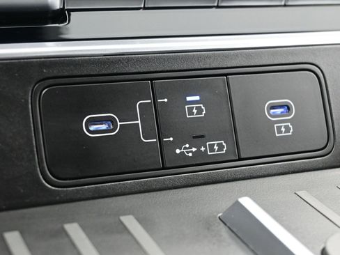 Certified 2026 Hyundai Santa Fe SE image 23