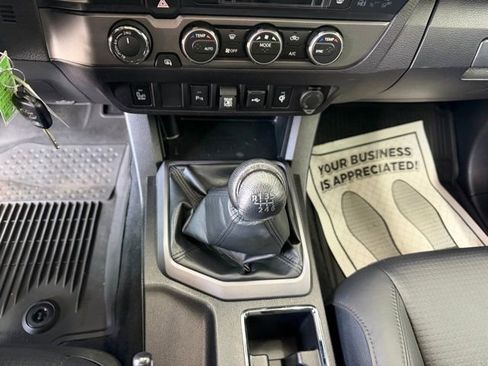 Used 2023 Toyota Tacoma TRD Off-Road w/ TRD Premium Off Road Package image 25