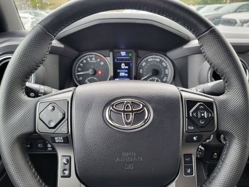 Used 2023 Toyota Tacoma TRD Off-Road w/ Advanced Technology Package AWD/4WD image 14