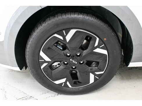 New 2026 Kia Niro Wave w/ Wave Preserve Package FWD image 8