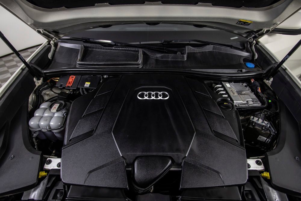 Used 2022 Audi Q8 Premium Plus AWD/4WD image 25
