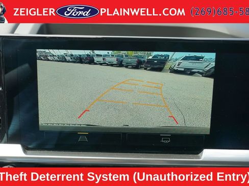 Used 2023 Chevrolet Silverado 1500 LT AWD/4WD image 17