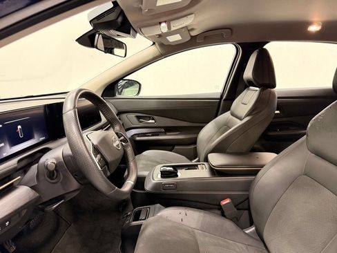 Used 2024 Nissan Ariya AWD image 10