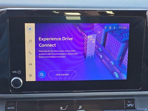 Used 2025 Toyota Camry LE image 27