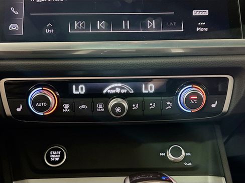 Used 2023 Audi Q3 2.0T Premium image 11