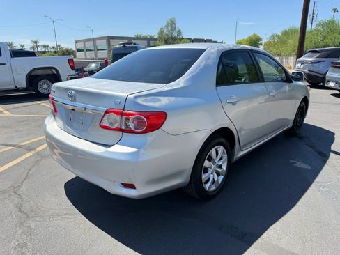 Used 2012 Toyota Corolla LE FWD image 5
