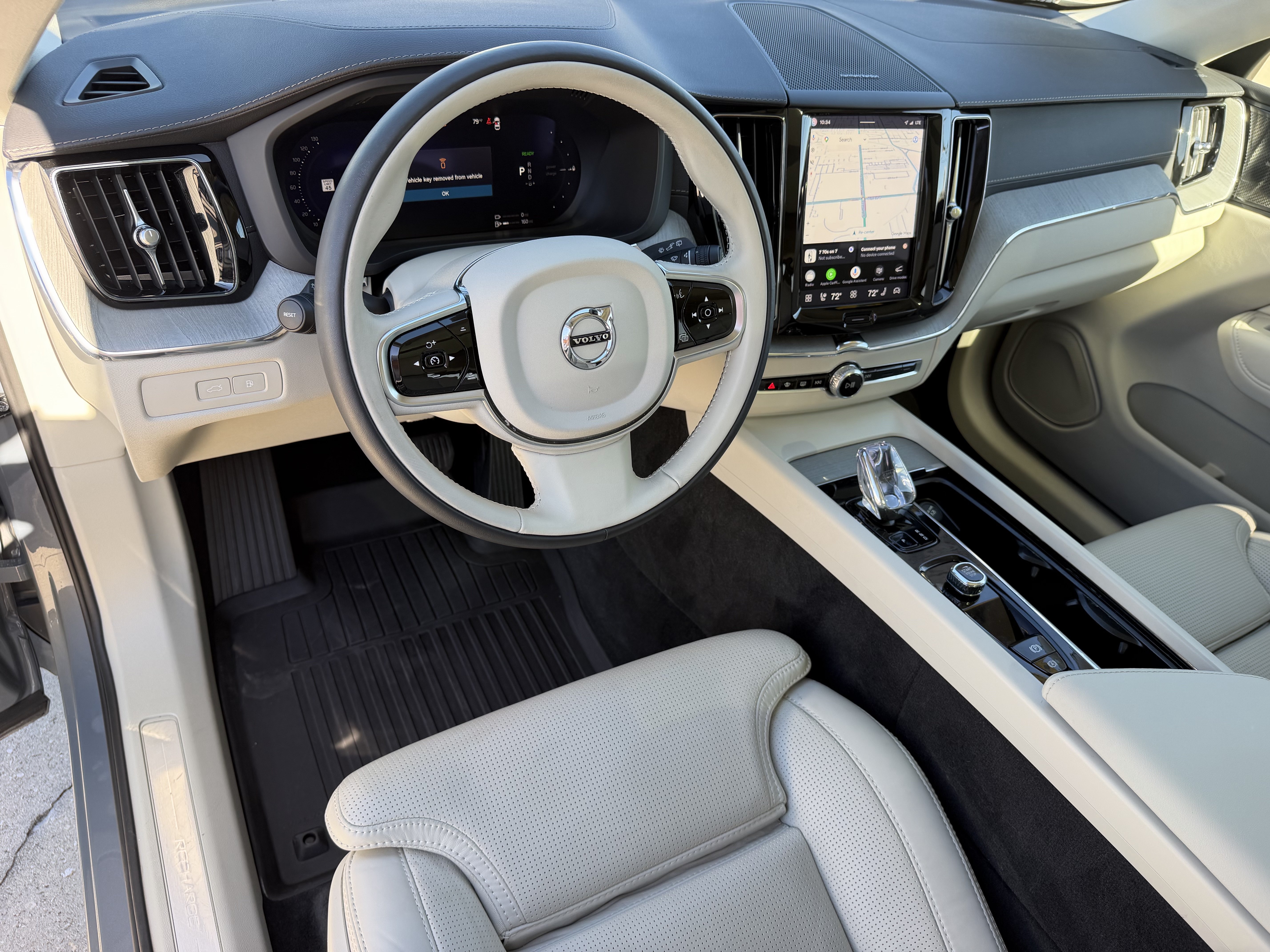 Used 2024 Volvo XC60 T8 Ultimate w/ Protection Package Premier AWD/4WD image 14
