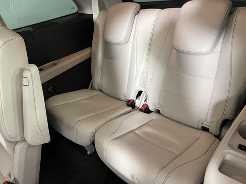 Used 2020 Mercedes-Benz GLS 450 4MATIC image 22