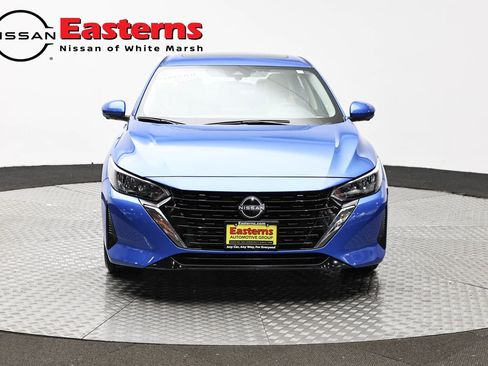 Used 2024 Nissan Sentra SV w/ SV Premium Package FWD image 2