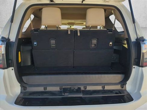 Used 2016 Toyota 4Runner SR5 Premium RWD image 6