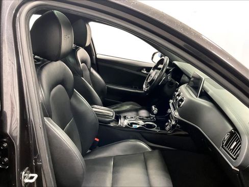 Used 2020 Kia Stinger GT-Line w/ Sun & Sound Package image 11