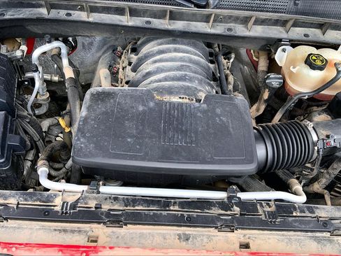 Used 2020 GMC Sierra 1500 SLT RWD image 31