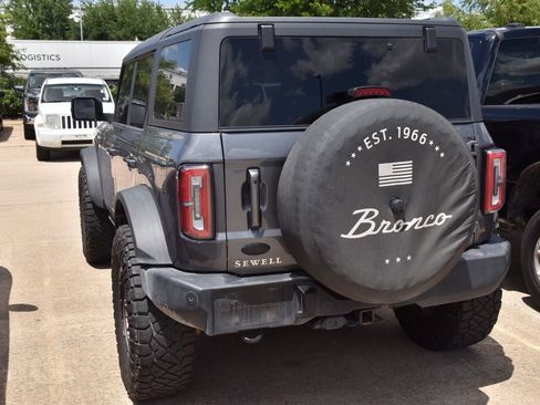 Certified 2023 Ford Bronco Outer Banks w/ Sasquatch Package AWD/4WD image 8