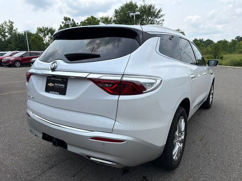 Used 2023 Buick Enclave Essence w/ Experience Buick Package AWD/4WD image 8