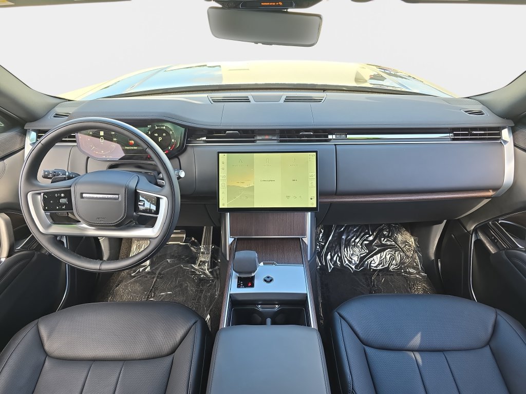 Certified 2025 Land Rover Range Rover SE AWD/4WD image 8