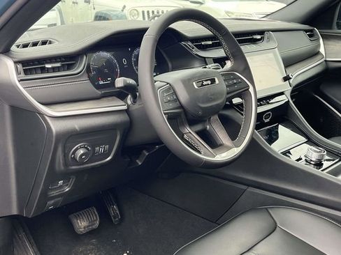 New 2026 Jeep Grand Cherokee Limited w/ Limited Altitude Package AWD/4WD image 9