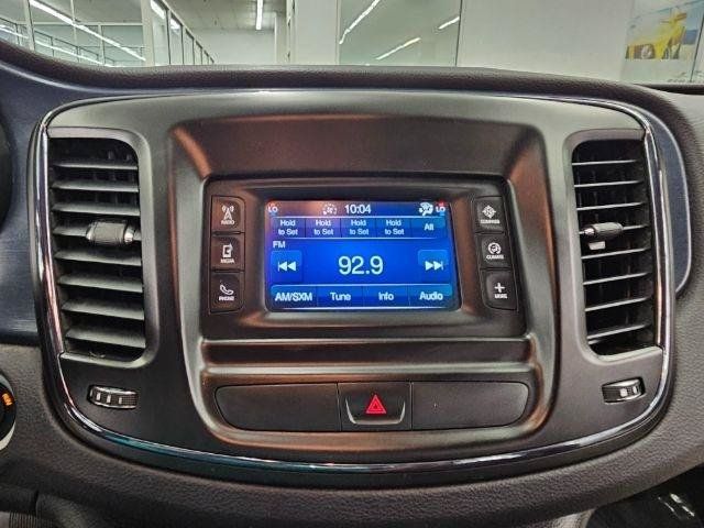 Used 2015 Chrysler 200 S w/ Comfort Group FWD image 15