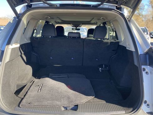 Used 2022 Nissan Rogue SL w/ SL Premium Package image 16