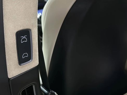 Used 2018 Tesla Model X 75D image 14