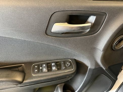 Used 2017 Dodge Charger SE w/ Power Sunroof Group image 18