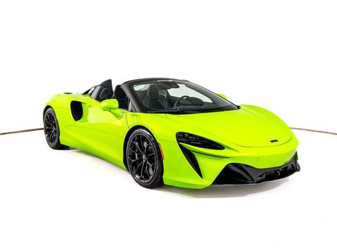 New 2026 McLaren Artura Spider RWD image 9