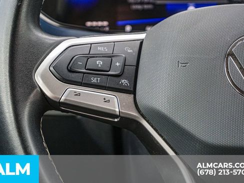 Used 2024 Volkswagen Taos SE image 29