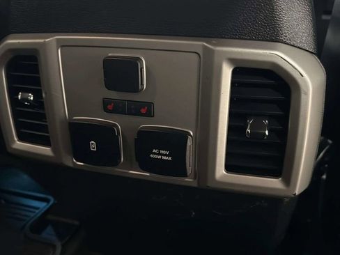 Used 2017 Ford F150 Lariat w/ Equipment Group 502A Luxury AWD/4WD image 17