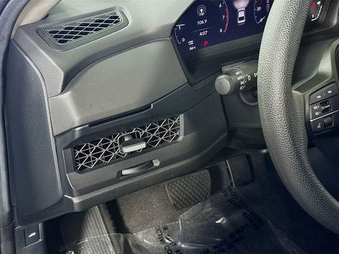 Used 2023 Honda Accord EX image 10