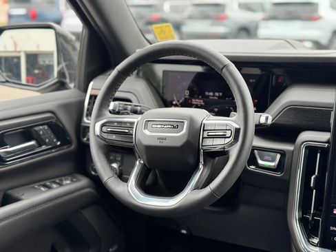 Used 2026 GMC Yukon Denali AWD/4WD image 14
