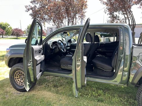 Used 2022 Toyota Tacoma SR5 w/ Trail Edition AWD/4WD image 20