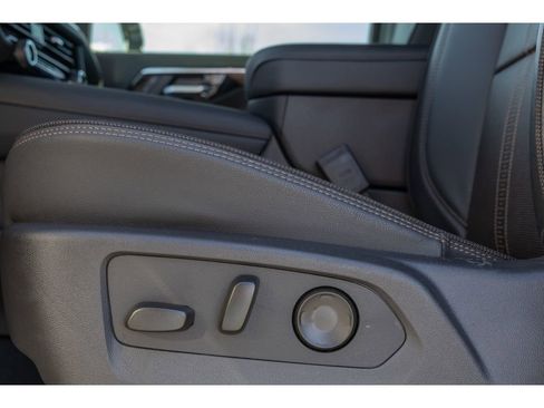 Used 2026 Chevrolet Tahoe High Country image 17