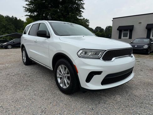Used 2023 Dodge Durango SXT RWD image 3